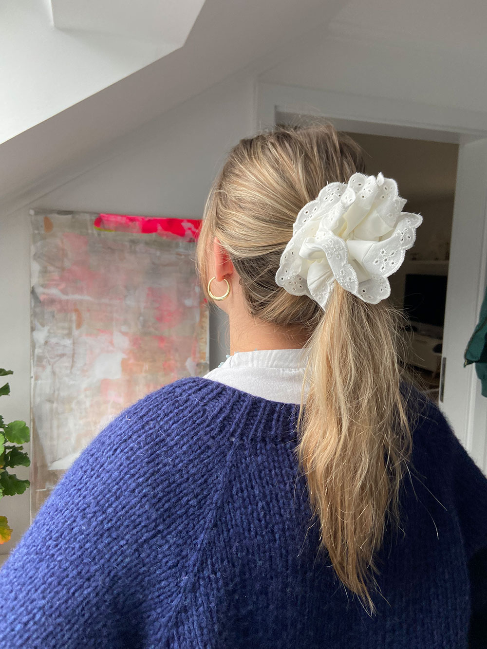 Spitzen Scrunchie mit Rüschen – Bild 2