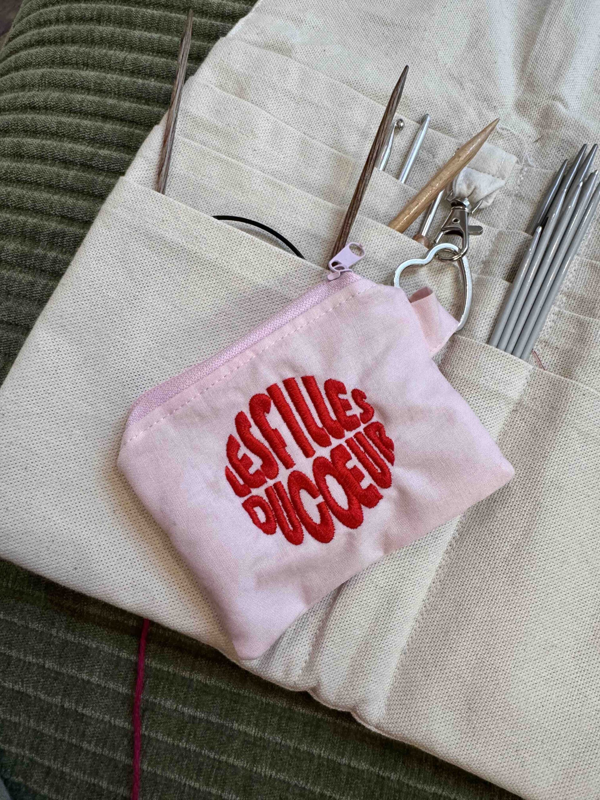 Bestickte Pouch – Bild 6