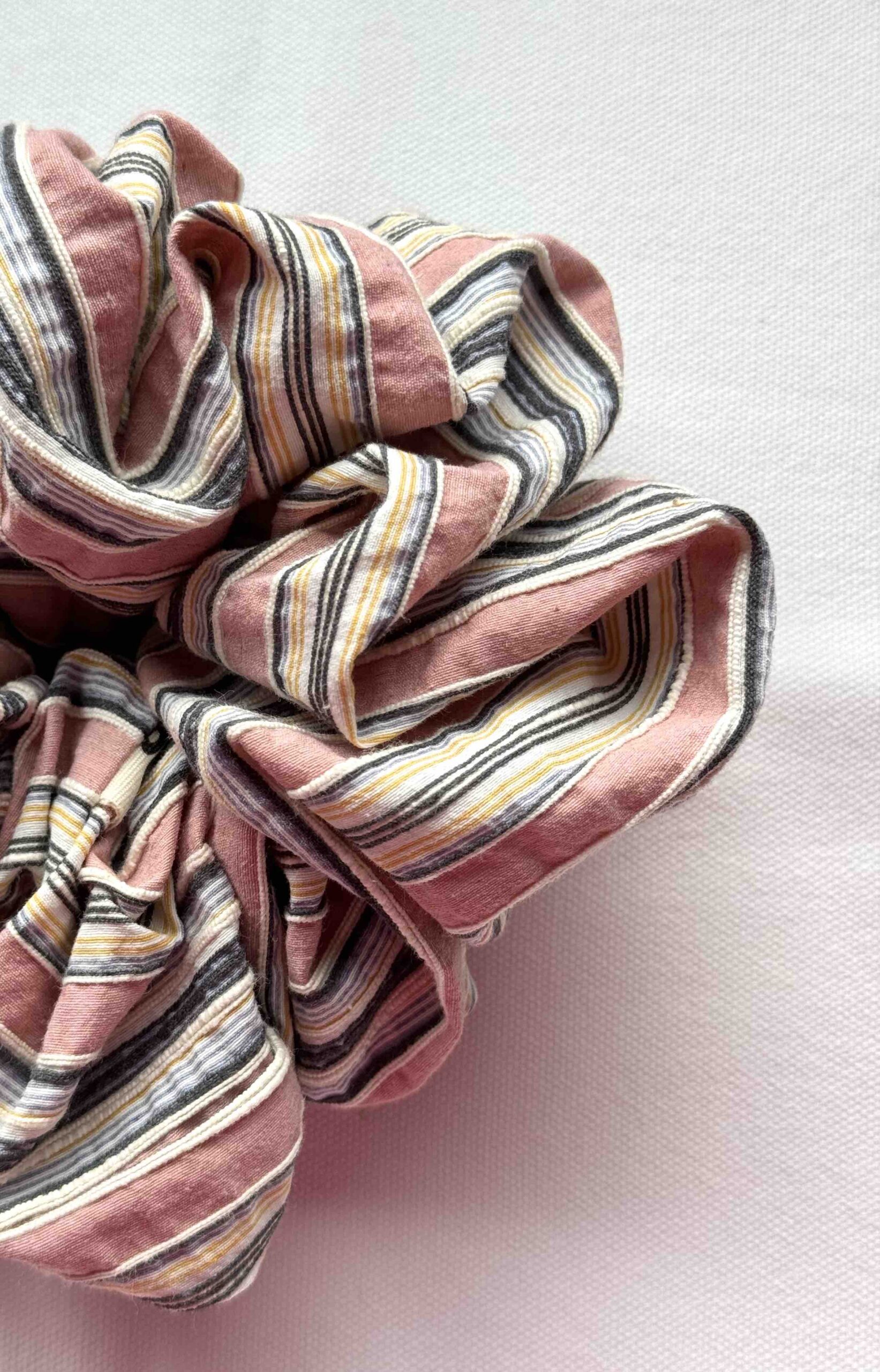 Thilda massive Scrunchie