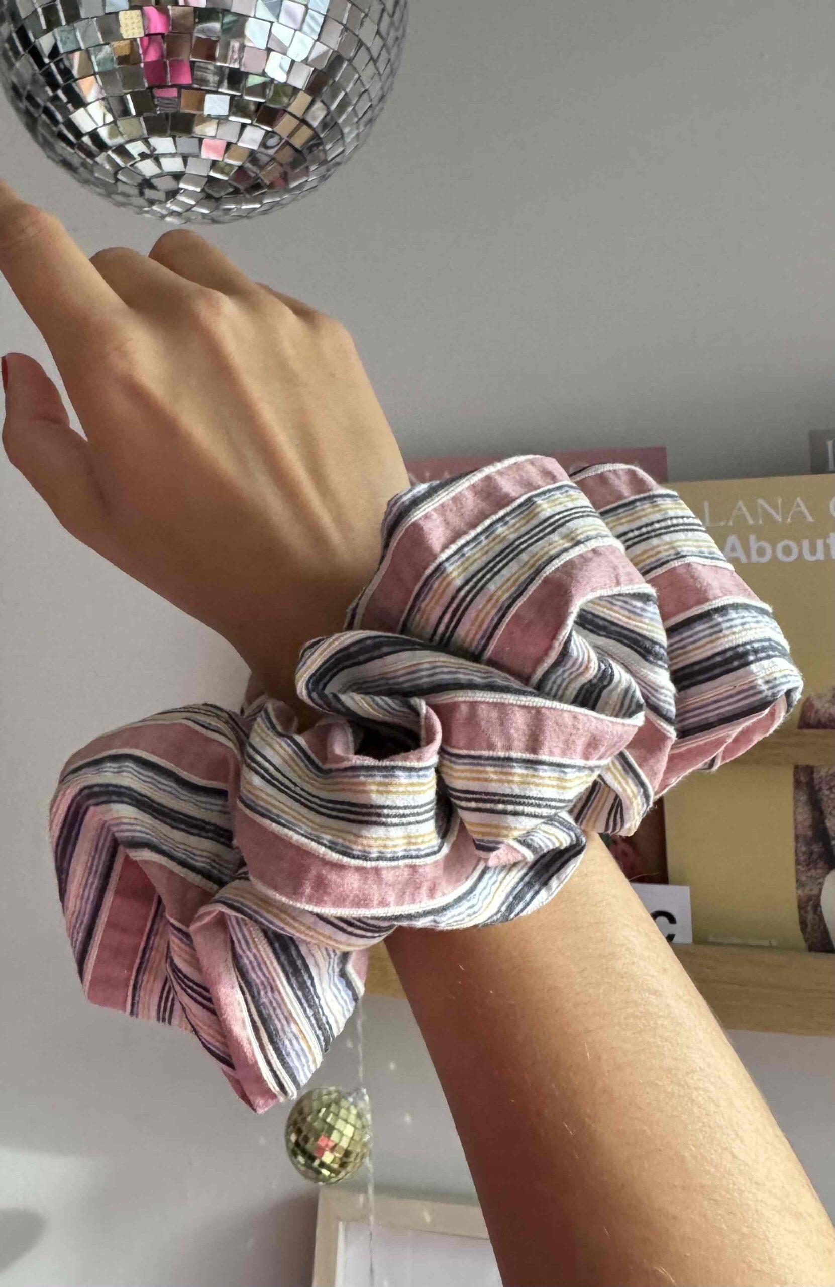 Thilda massive Scrunchie – Bild 4