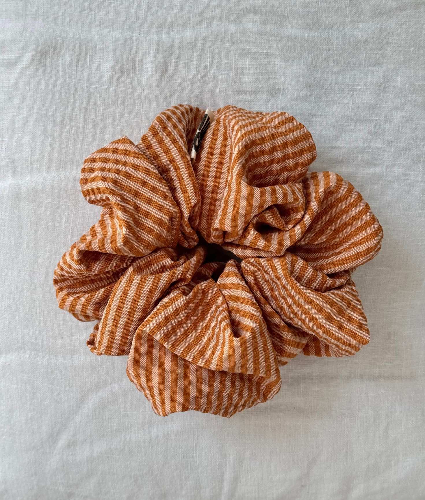 Capri massive scrunchie