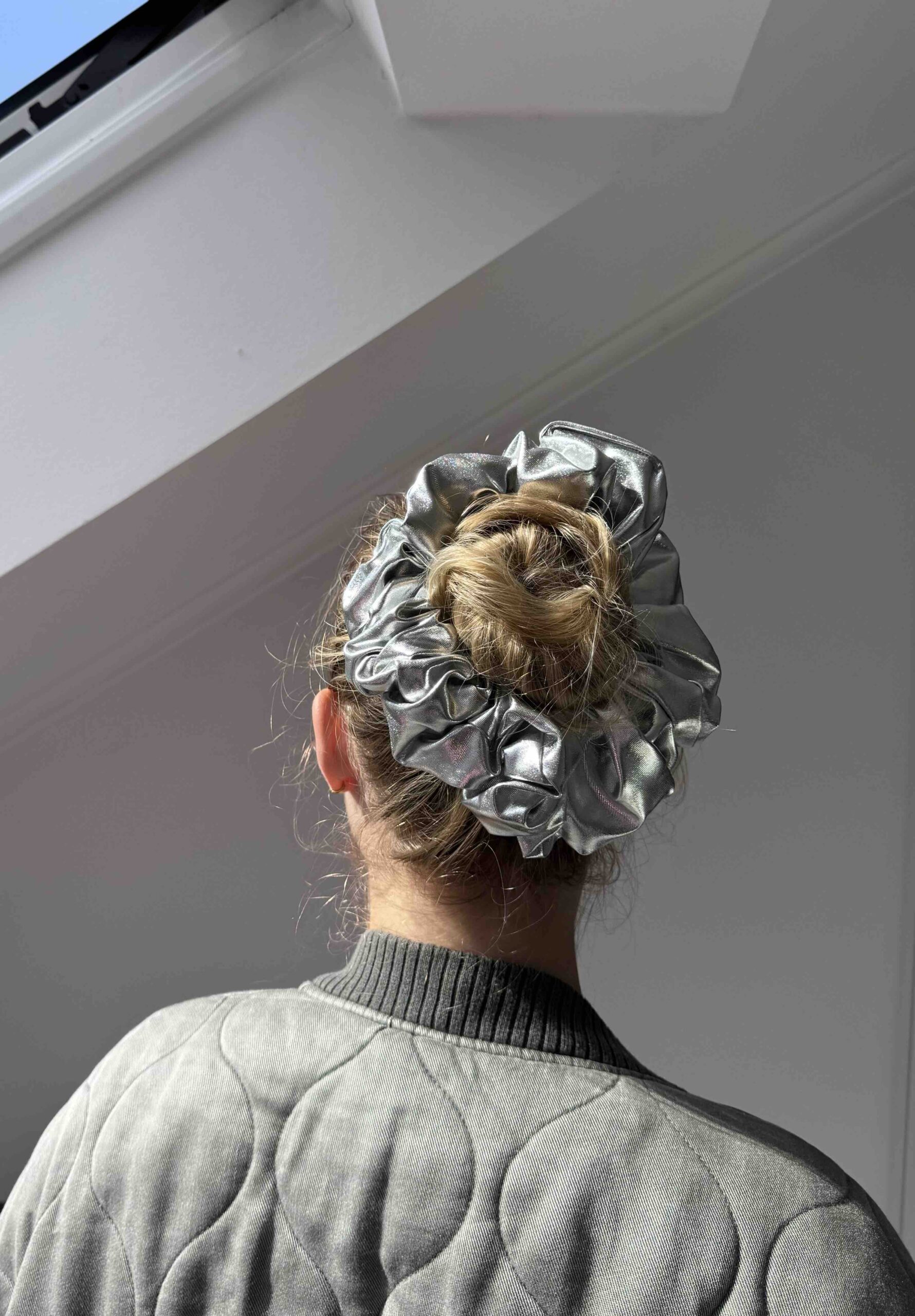 Ultra massive Scrunchie Silver – Bild 2