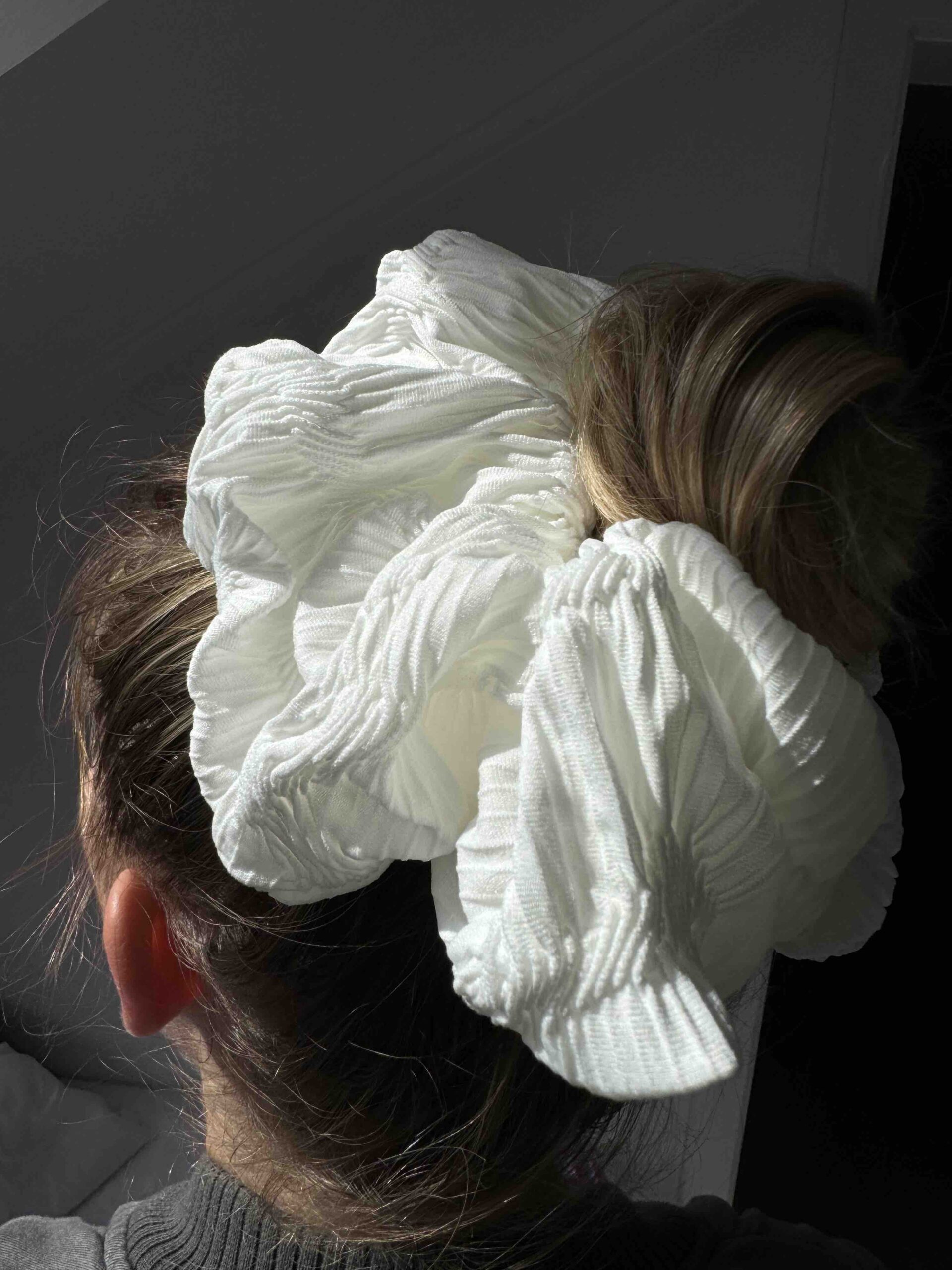 Swan massive Scrunchie – Bild 4